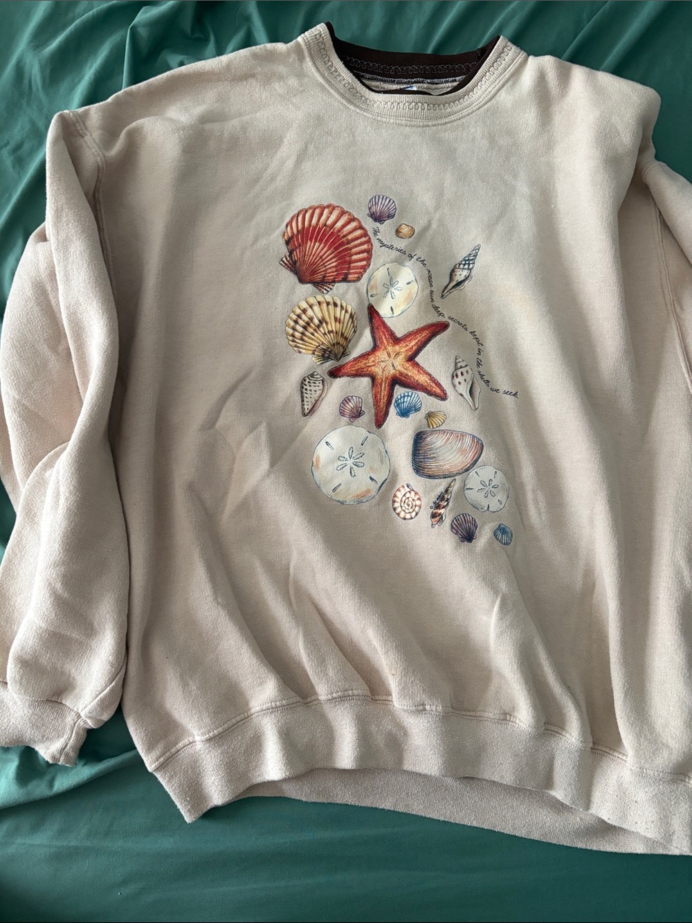 Jerzees Tan Sweatshirt with Seashell & Starfish Graphic